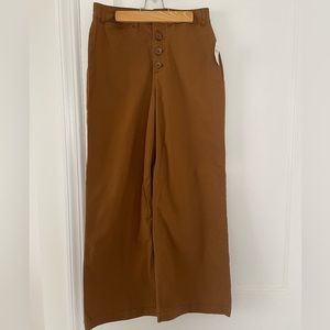 Old Navy Extra High-Waisted Button-Fly Crop Wide-Leg Pants for Women - size 2